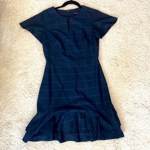 Stylish Banana Republic Plaid Navy Dress!